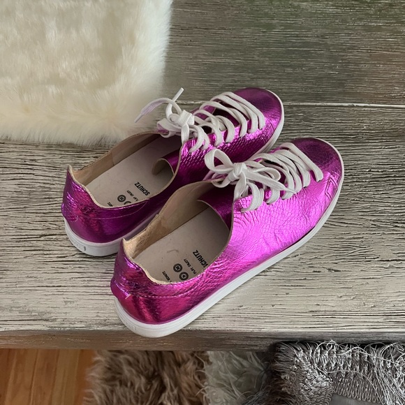 schultz designer metallic tennis shoes brand new worn once too big - Picture 1 of 4